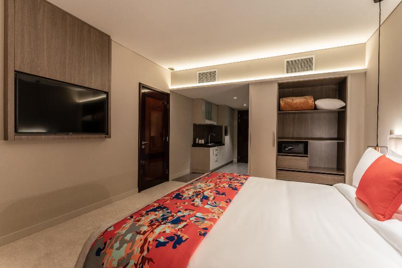 Leva Hotel And Suites Opposite Downtown Dubai Exterior photo